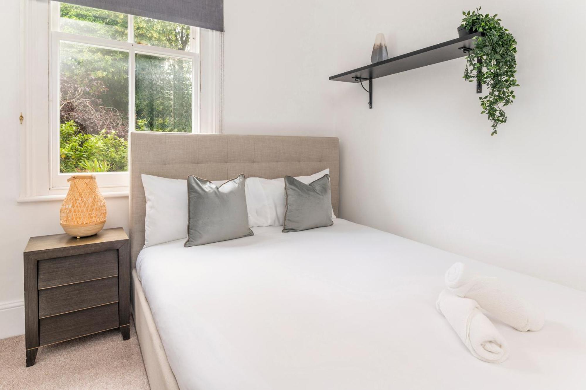2 Min Walk Earls Court Station - Luxury 2 Bedroom Flat Λονδίνο Εξωτερικό φωτογραφία