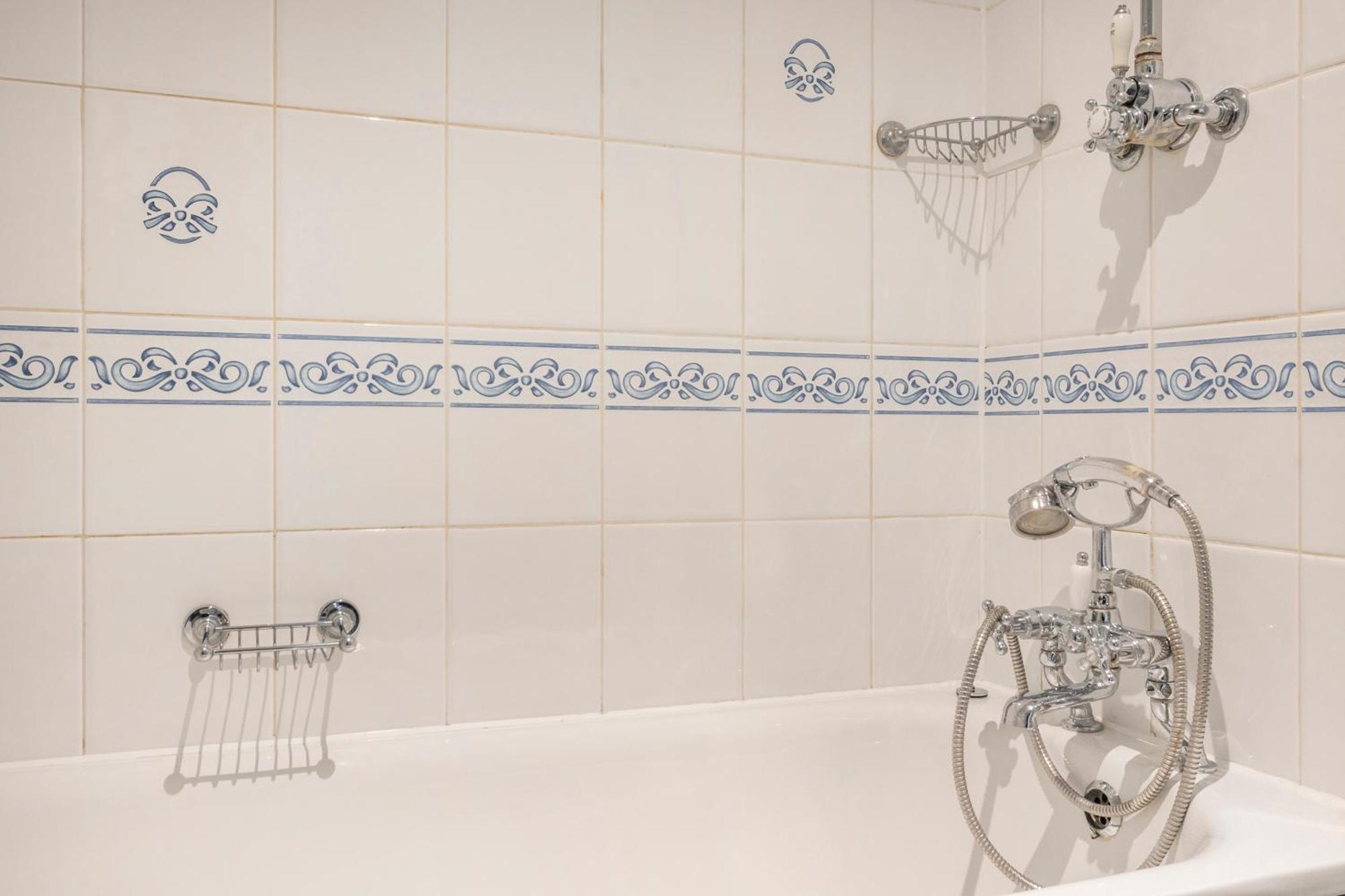 2 Min Walk Earls Court Station - Luxury 2 Bedroom Flat Λονδίνο Εξωτερικό φωτογραφία