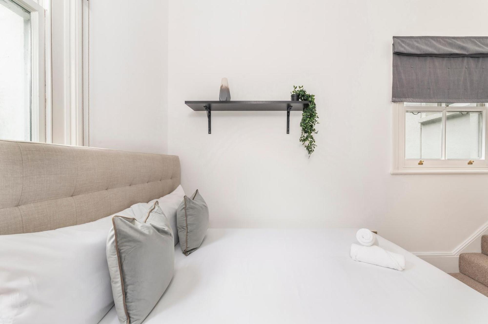 2 Min Walk Earls Court Station - Luxury 2 Bedroom Flat Λονδίνο Εξωτερικό φωτογραφία