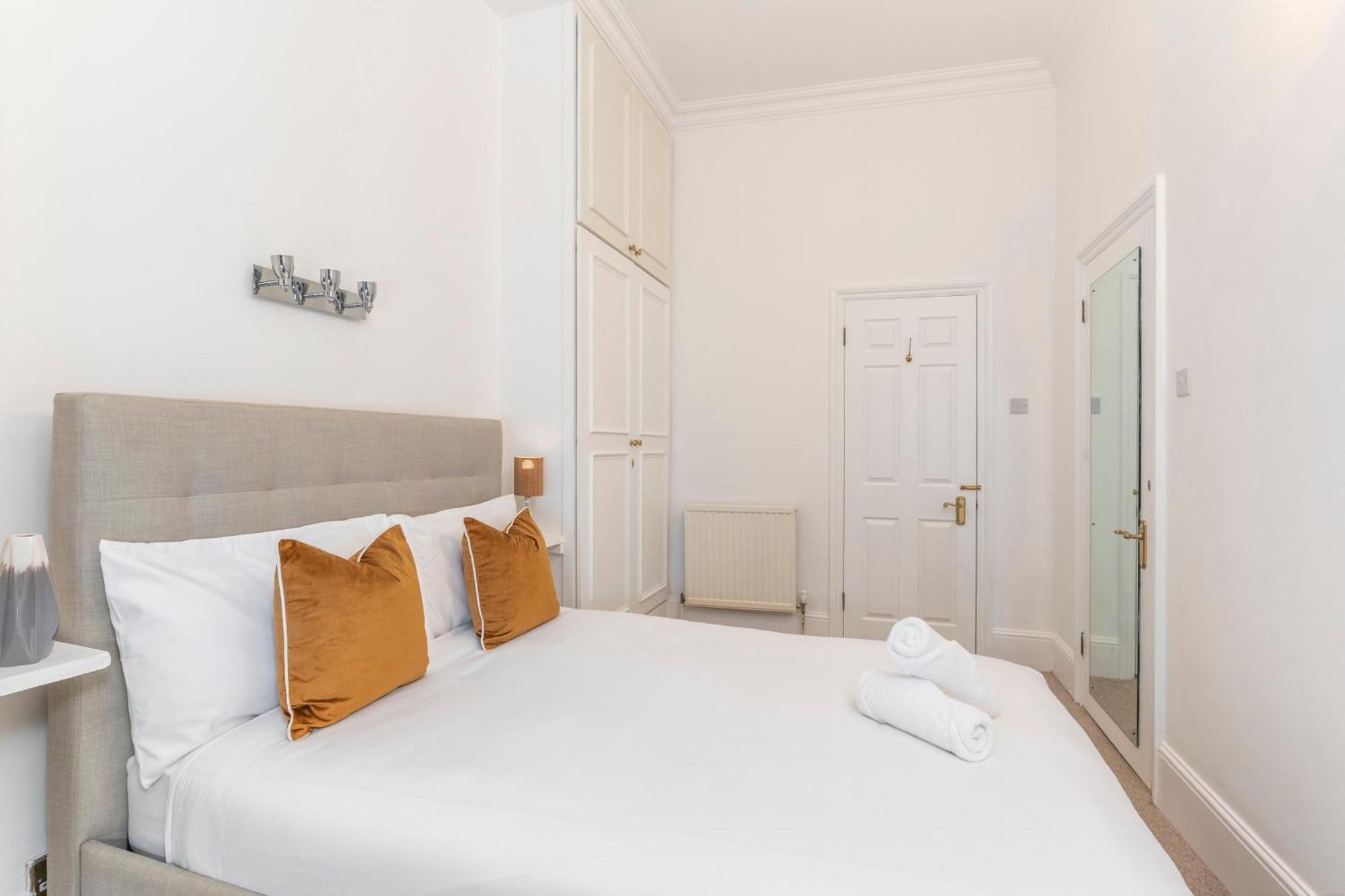 2 Min Walk Earls Court Station - Luxury 2 Bedroom Flat Λονδίνο Εξωτερικό φωτογραφία