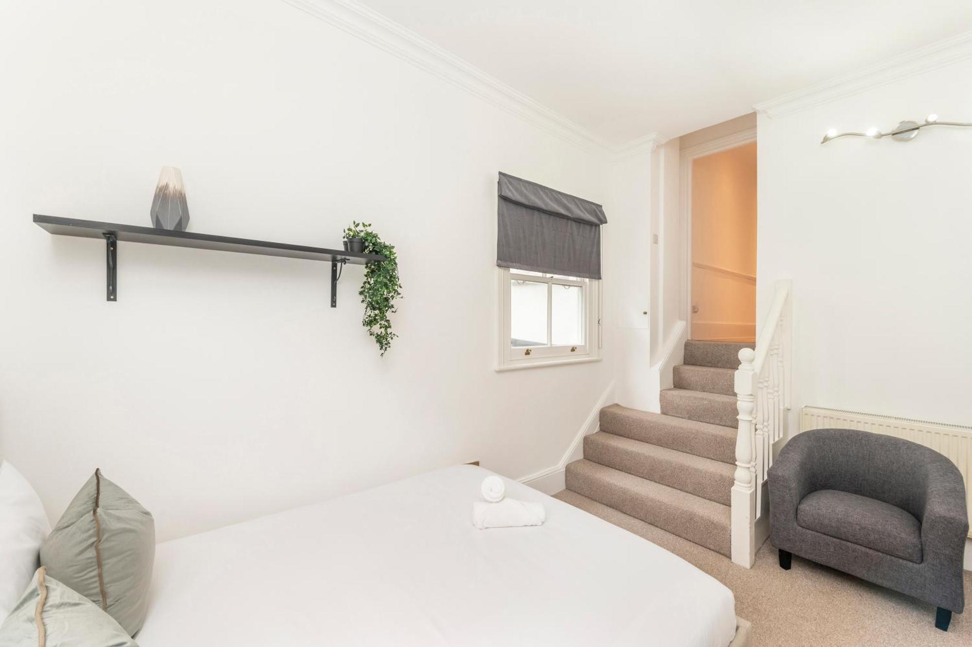 2 Min Walk Earls Court Station - Luxury 2 Bedroom Flat Λονδίνο Εξωτερικό φωτογραφία